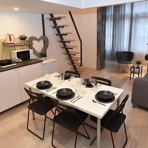  Daire The Apex Residences